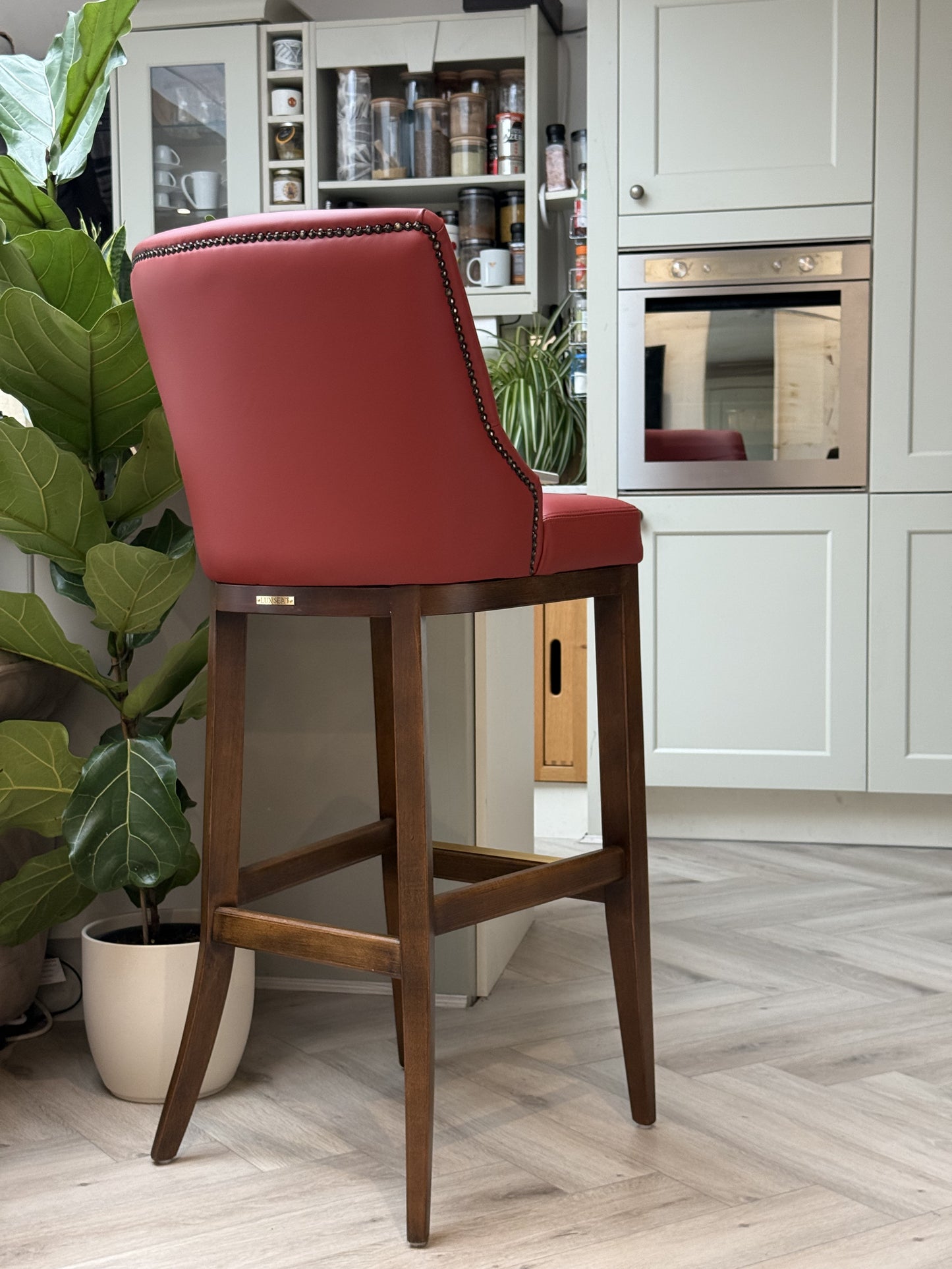 Vino Rosso Bar Stool