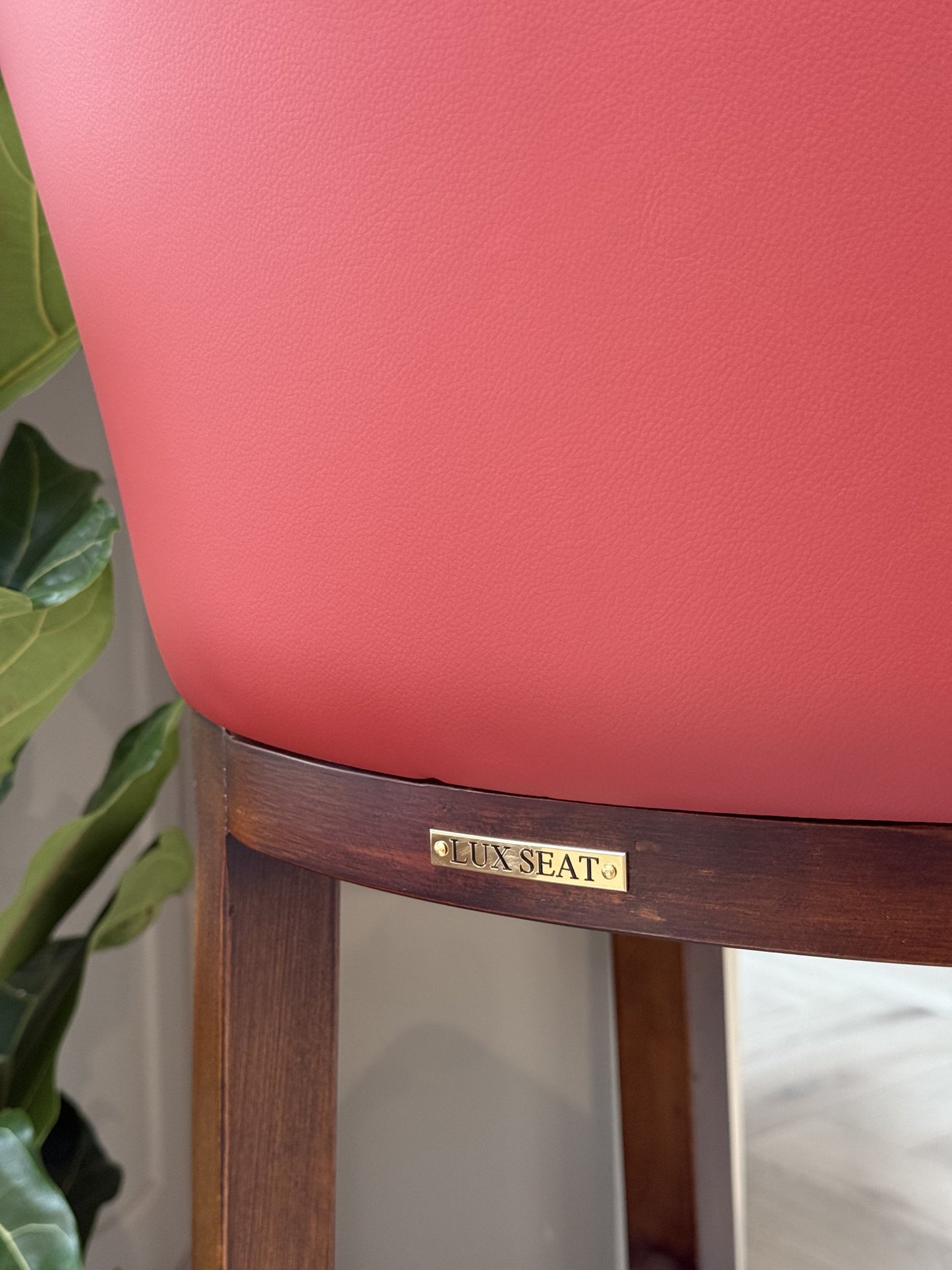 Vino Rosso Bar Stool